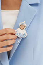 8441 Брошь (молочный / голубой)