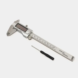 Штангенциркуль электронный цифровой металлический 150 мм