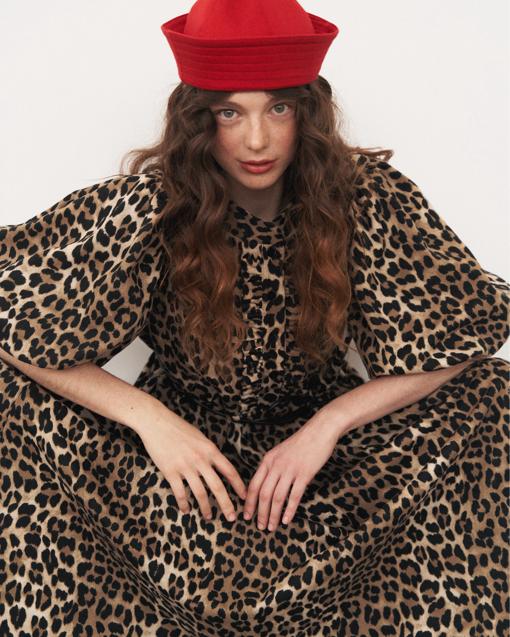 Платье с жабо и рукавами фонариками "Тот самый Лео - звезда карнавала"