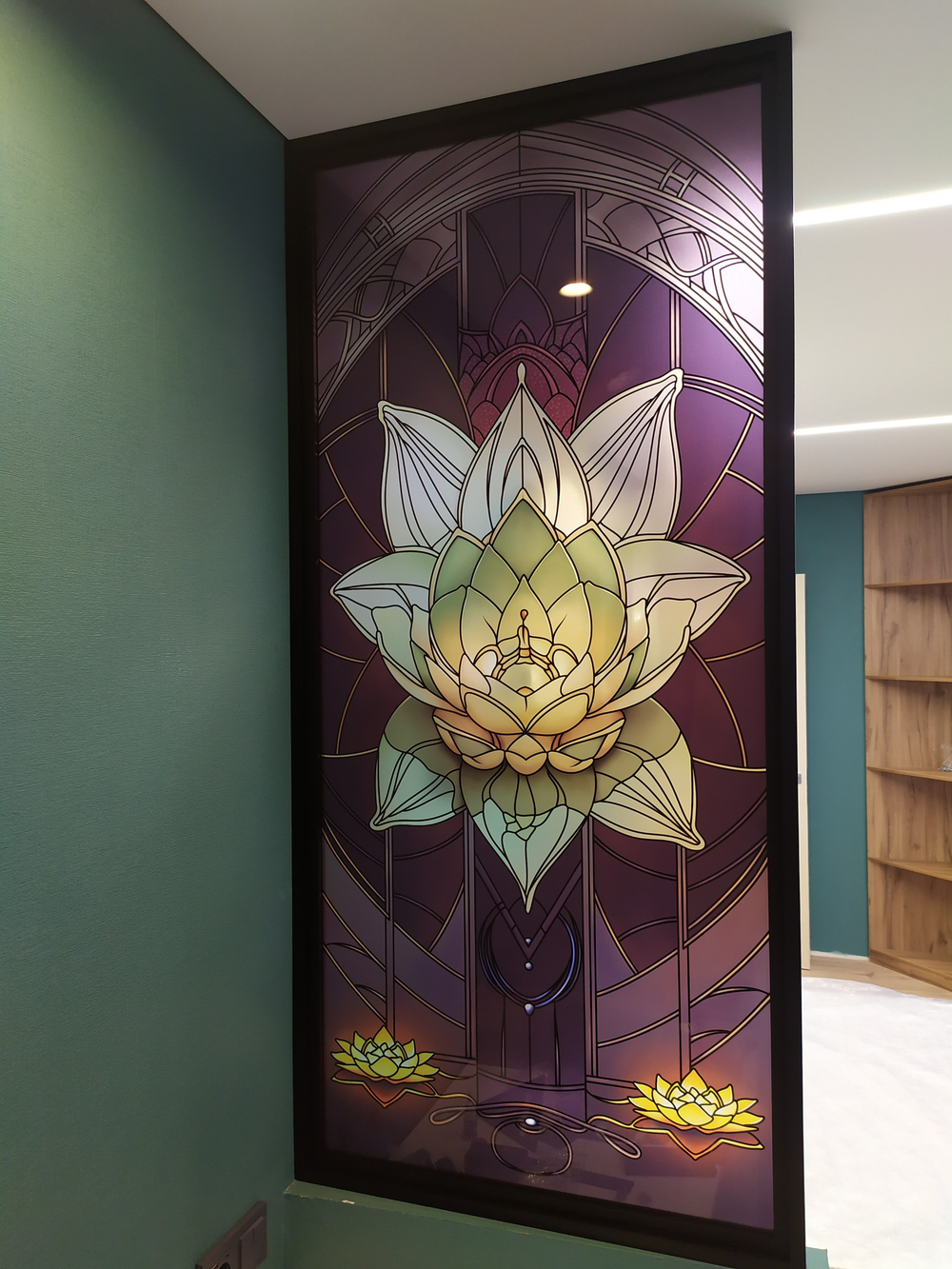 Витражи , UV фотопечать , объёмная UV фотопечать , ультратонкие ( 7 мм ) световые панели.