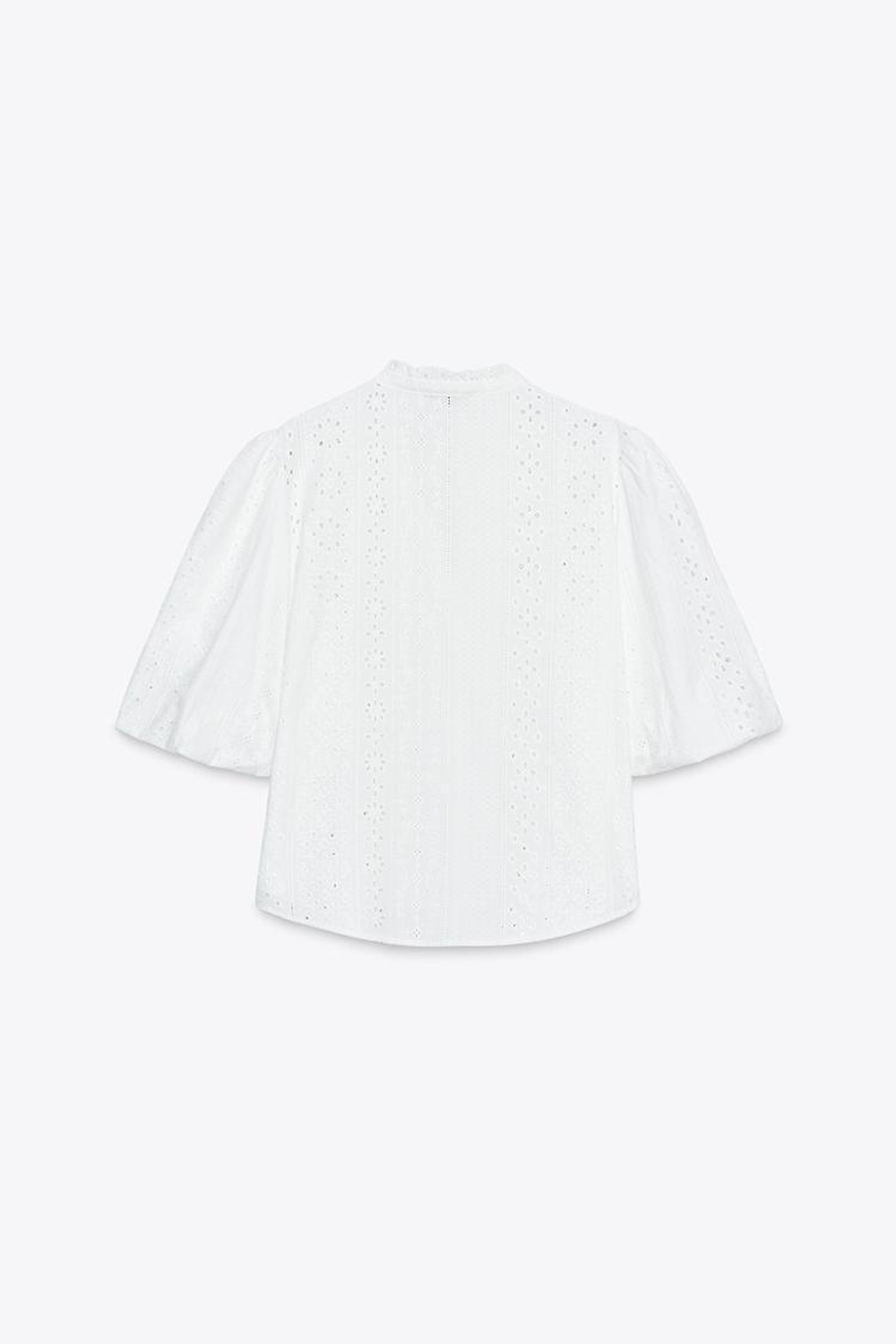 ZARA РУБАШКА С ПЕРФОРИРОВАННОЙ ВЫШИВКОЙ И РУКАВАМИ-БУФАМИ, БЕЛЫЙ