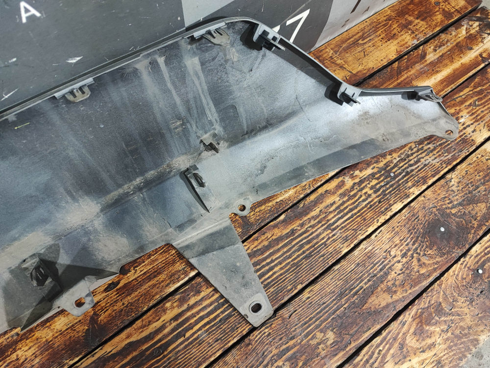 Накладка заднего бампера Toyota Highlander 4 (U70) 19-нв Б/У Оригинал 521510E180