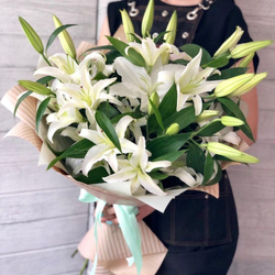 Букет из лилий в упаковке