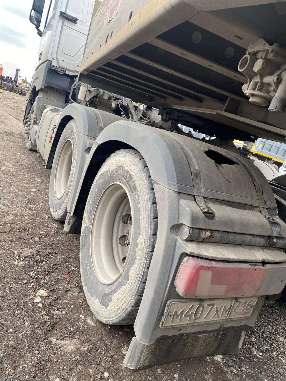 Mercedes-Benz Actros 6x4 Седельный тягач 2648 LS (Дизельный, 12,8 л, 476 л.с., АТ)