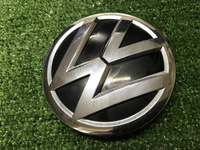 Эмблема решетки радиатора VW Polo sedan 5 (15-20)