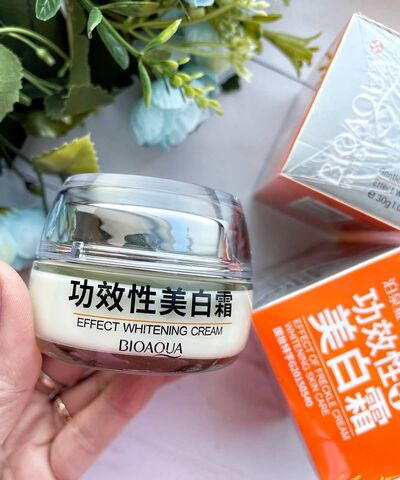 Отбеливающий крем для лица с клюквой, 30г