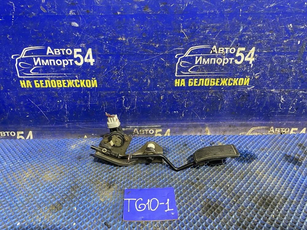 Педаль газа NISSAN BLUEBIRD SYLPHY 2001