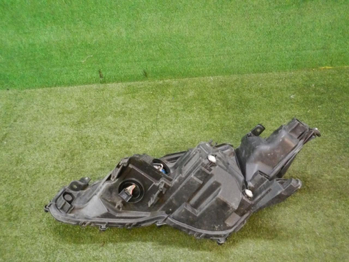 Битая Фара правая Toyota Camry xv70 (2020-н.в.) LED