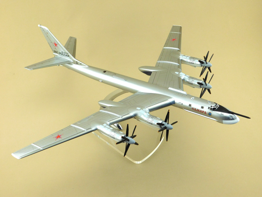 Модель самолета Ту-95МС (М1:100, Самара,  RF-94121, 21)