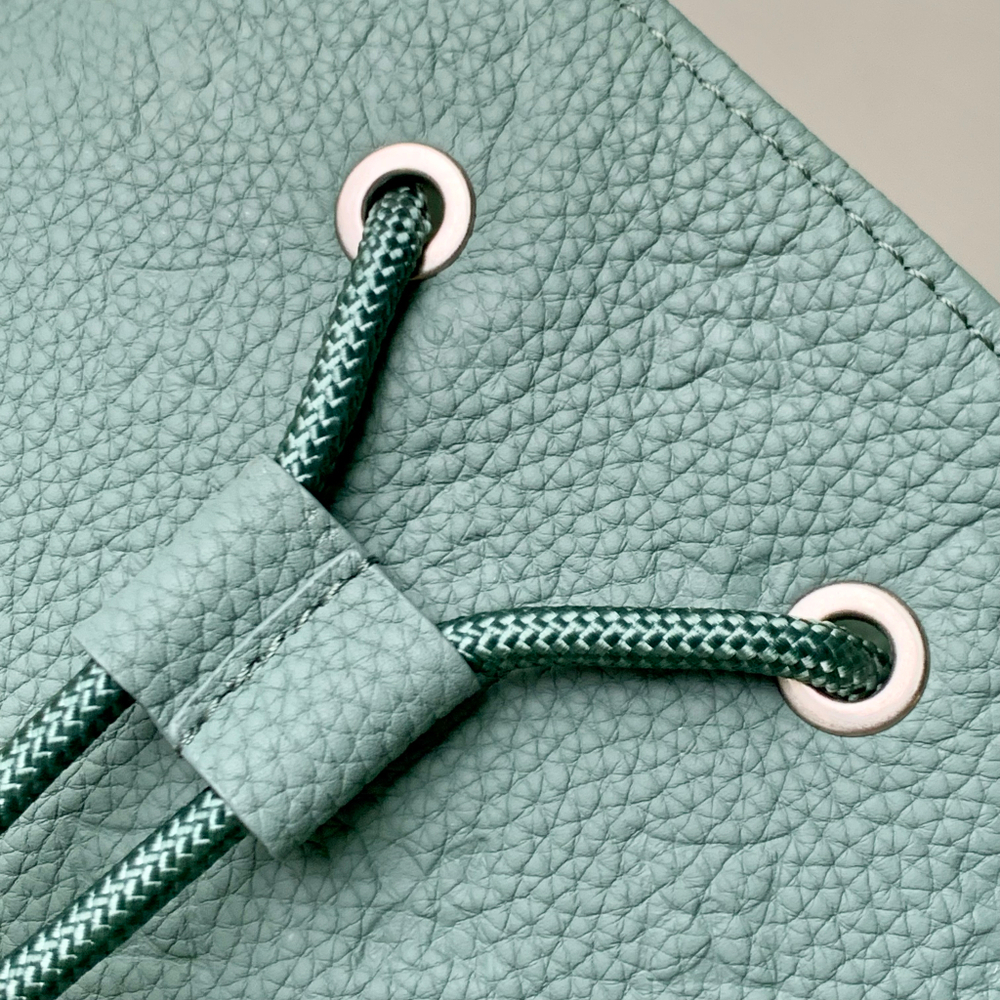 Louis Vuitton Christopher MM