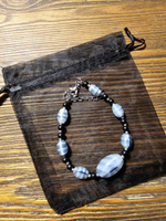 Браслет из натурального камня, авторская работа из Агата двух цветов "Агатовый средний"