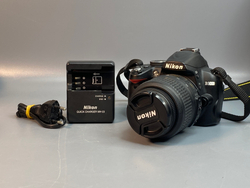 Nikon D3000 Kit 18-55mm 7.367 Кадров