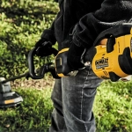 Триммер аккумуляторный DeWalt FLEXVOLT DCMAS5713X1 54В (1 x 3 Ач, ЗУ) захват 380 мм, 4.5 кг, DCMAS5713X1-QW