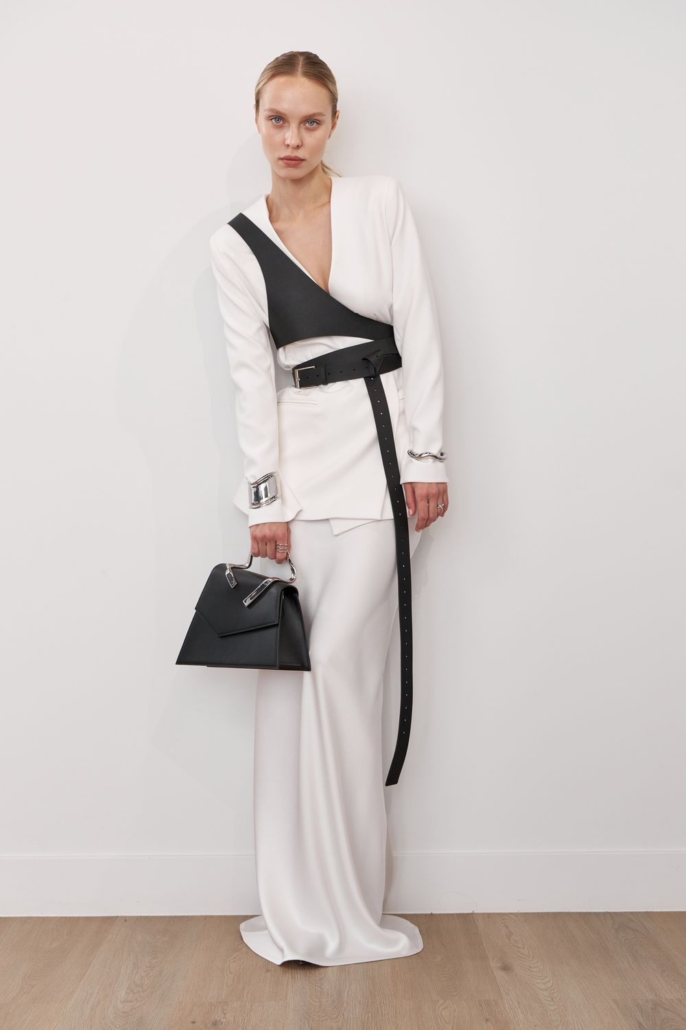 РЕМЕНЬ-ПОРТУПЕЯ BLACK