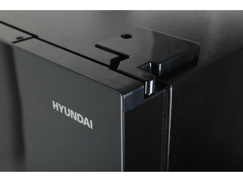 Холодильник трехкамерный Hyundai CM5084FGBK Side by Side, French Door черное стекло
