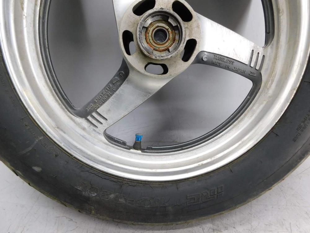 колесо переднее Suzuki Desperado 400 VK52A