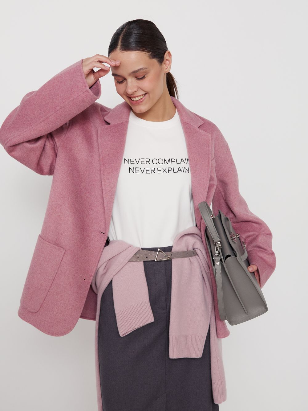 ФУТБОЛКА «NEVER COMPLAIN»