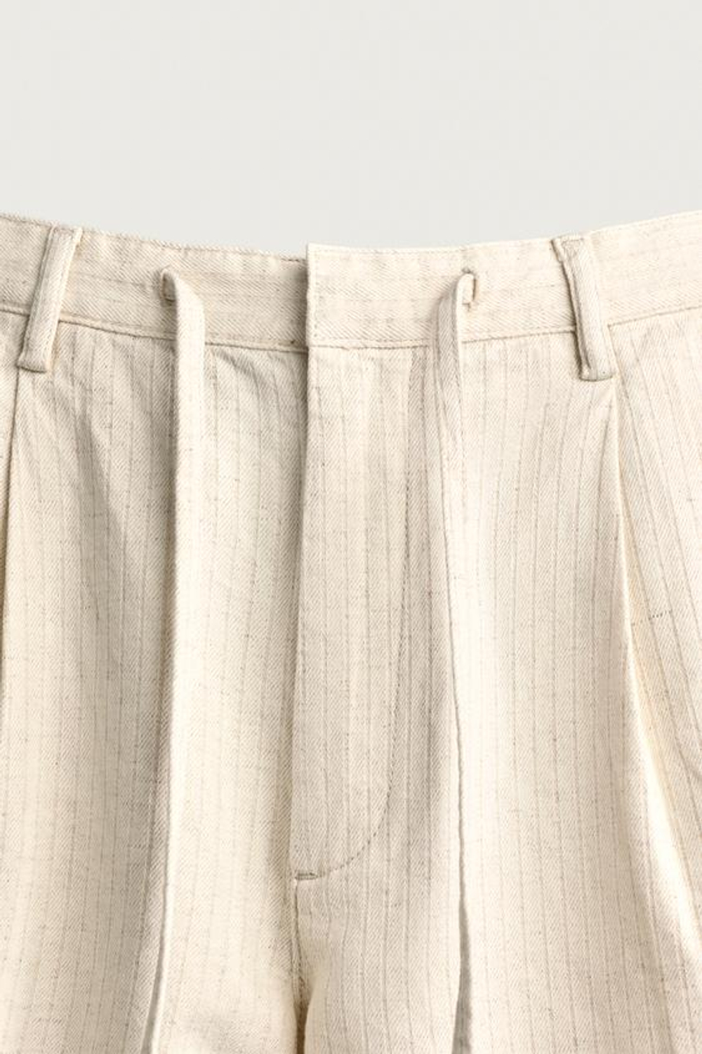 ZARA ШОРТЫ WIDE FIT В ПОЛОСКУ СО СКЛАДКАМИ, ЭКРЮ