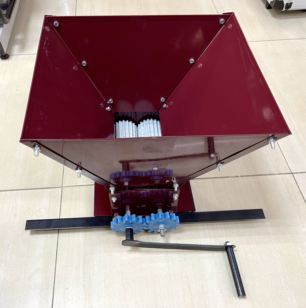 Дробилка механическая для винограда ДВ-5 РУСИЧ, 25 л, 300кг/ч