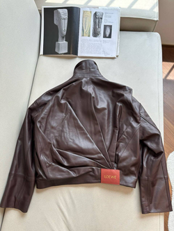 Кожаная куртка Loewe