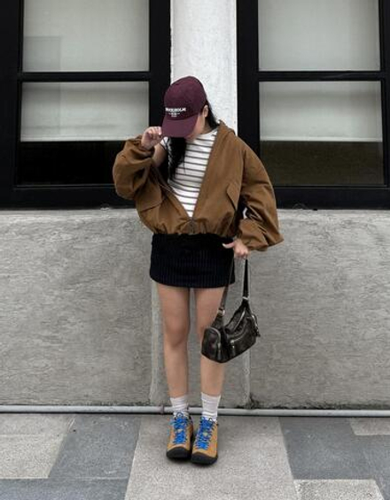 BERSHKA Куртка с капюшоном, цвет верблюжьей шерсти