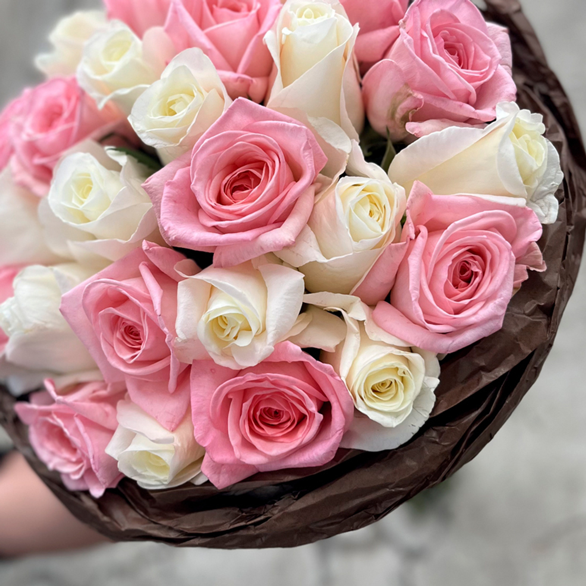 Вдохновляющий микс — букет ароматных роз