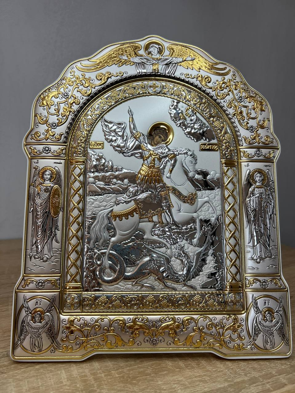 Георгий Победоносец, икона арочная с рамкой, белое дерево 266х335
