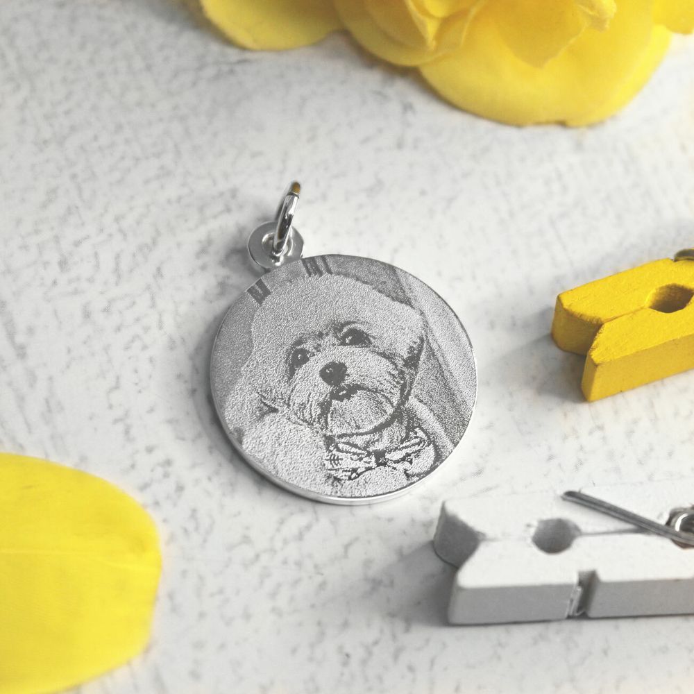 Подвеска из серебра с гравировкой фото на заказ