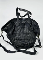 Женская большая плетеная сумка черного цвета