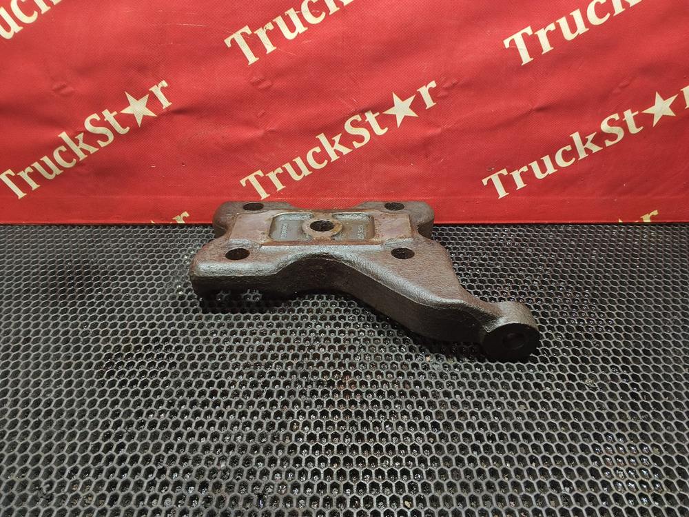 Кронштейн амортизатора заднего правый