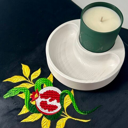 Белый Алтарь и свеча