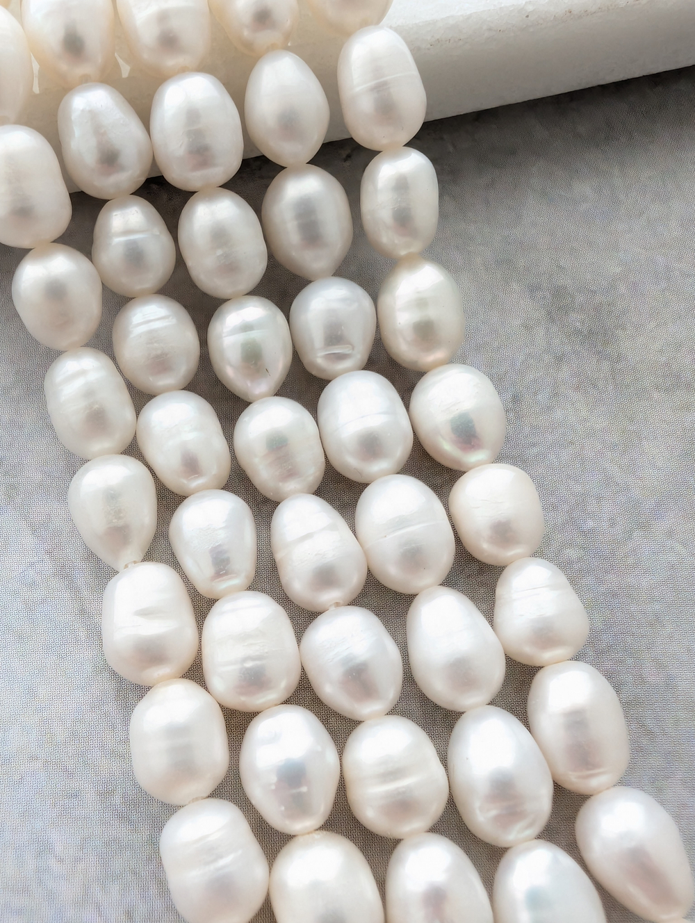 Жемчуг натуральный рис 5.7-6мм