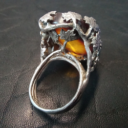 Кольцо с янтарём 1