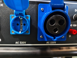 Бензиновый генератор Zammer S2500CX