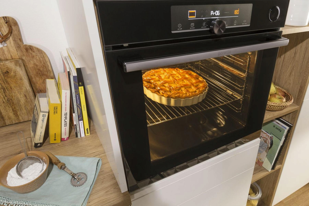 Духовой шкаф Gorenje BOS6747A01BG