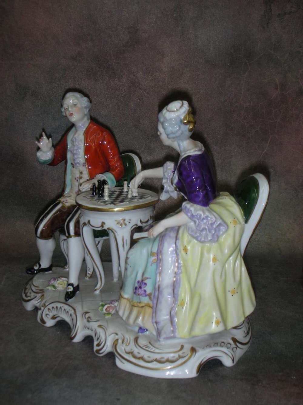 Статуэтка. Фарфор. За игрой в шахматы. Rudolf Kammer. Германия