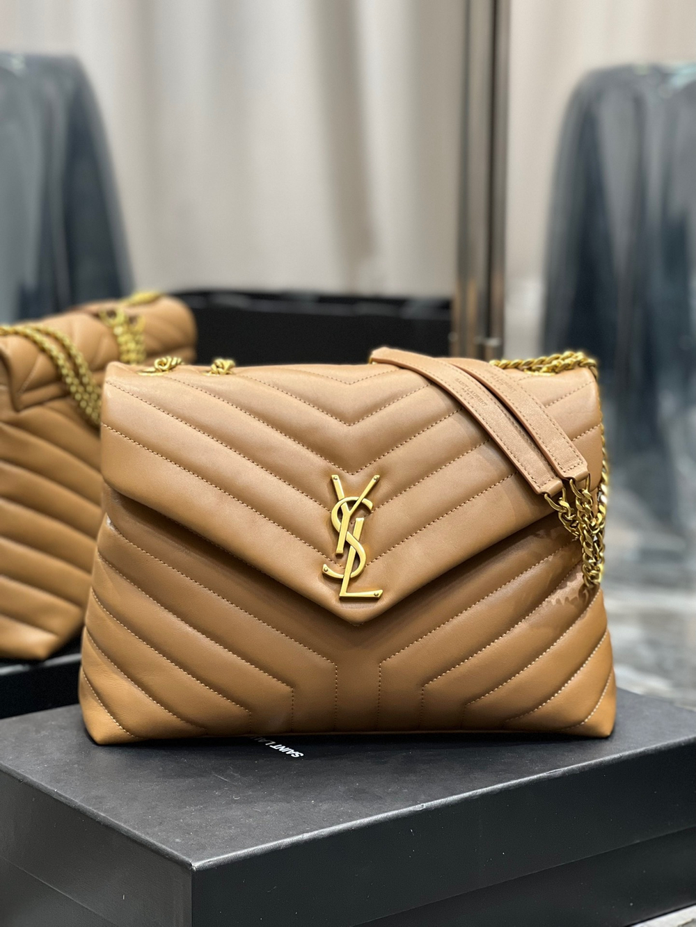 Saint Laurent Loulou 32 cm