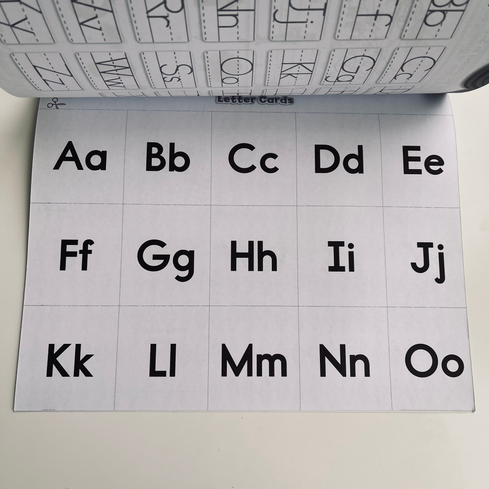 Oxford Phonics World 1. Alphabet.