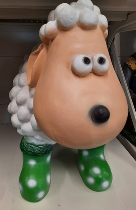 Фигура садовая Овечка в сапогах