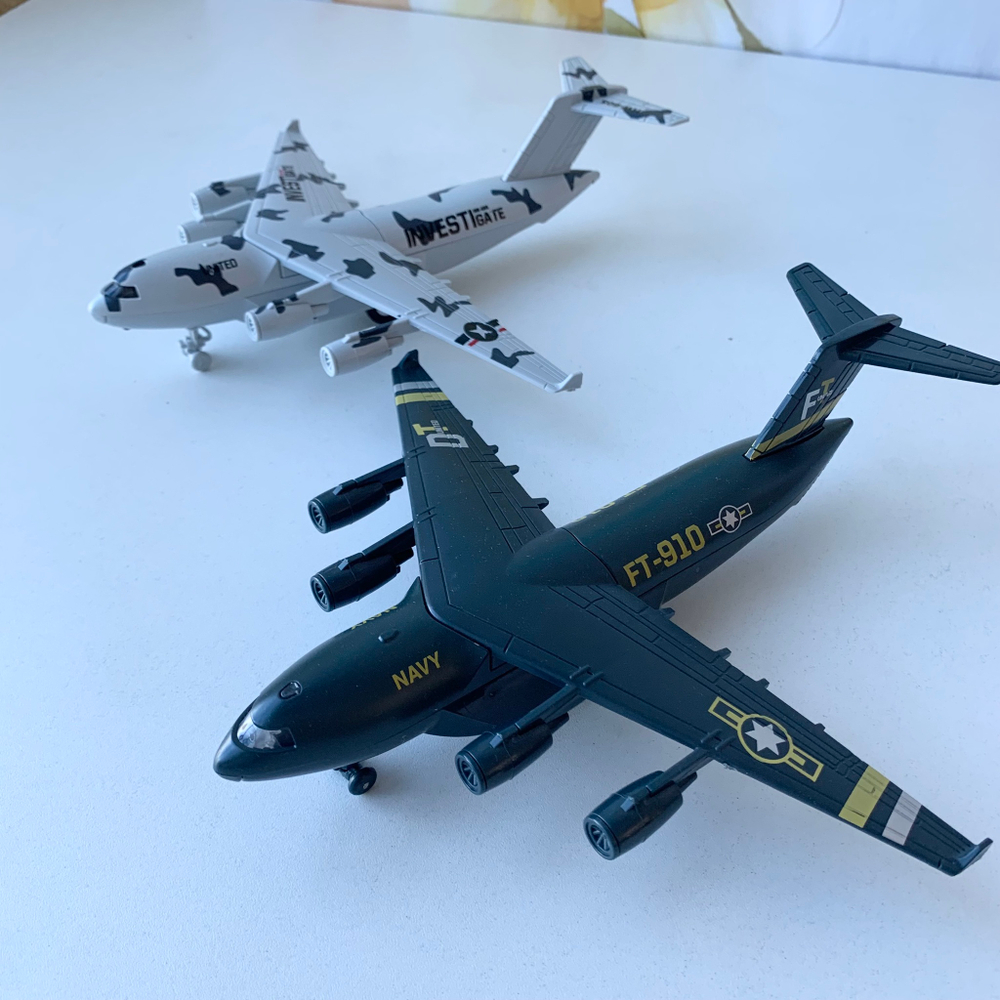 Металлическая модель военного самолета "Die-Cast",