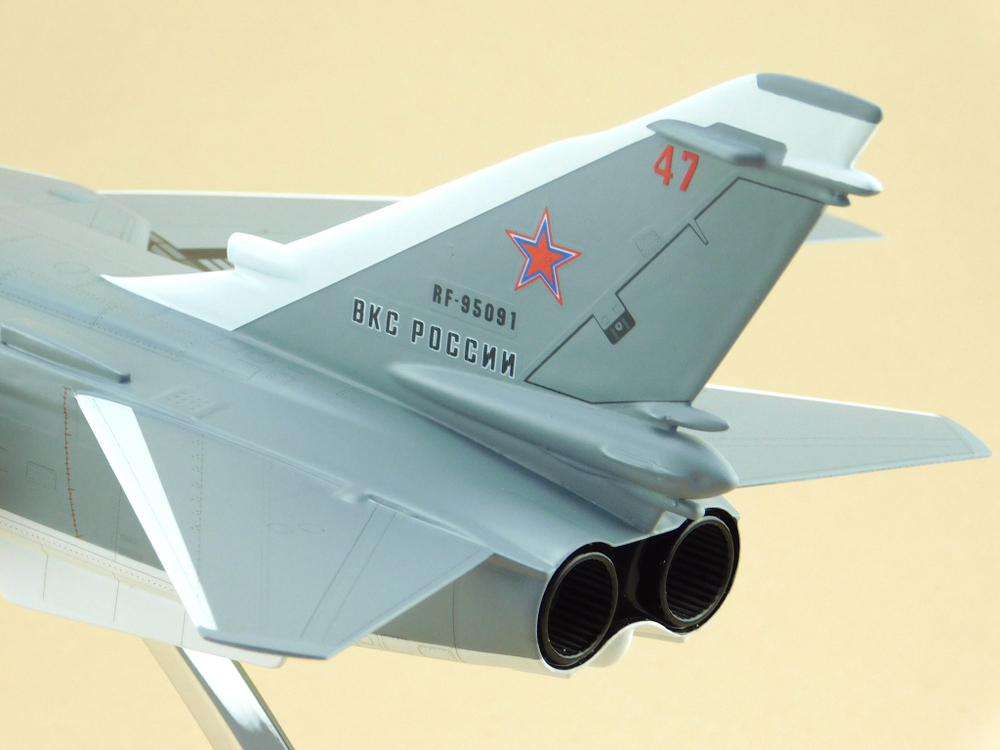Модель самолета Су-24М (М1:48 ВКС России, RF-95091, 47)