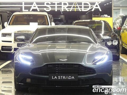 Aston Martin DB11 4.0 V8 Coupe (12.2019)