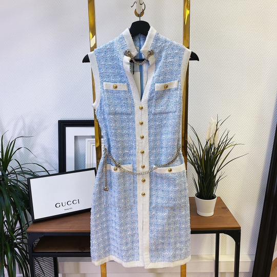 Платье из твида