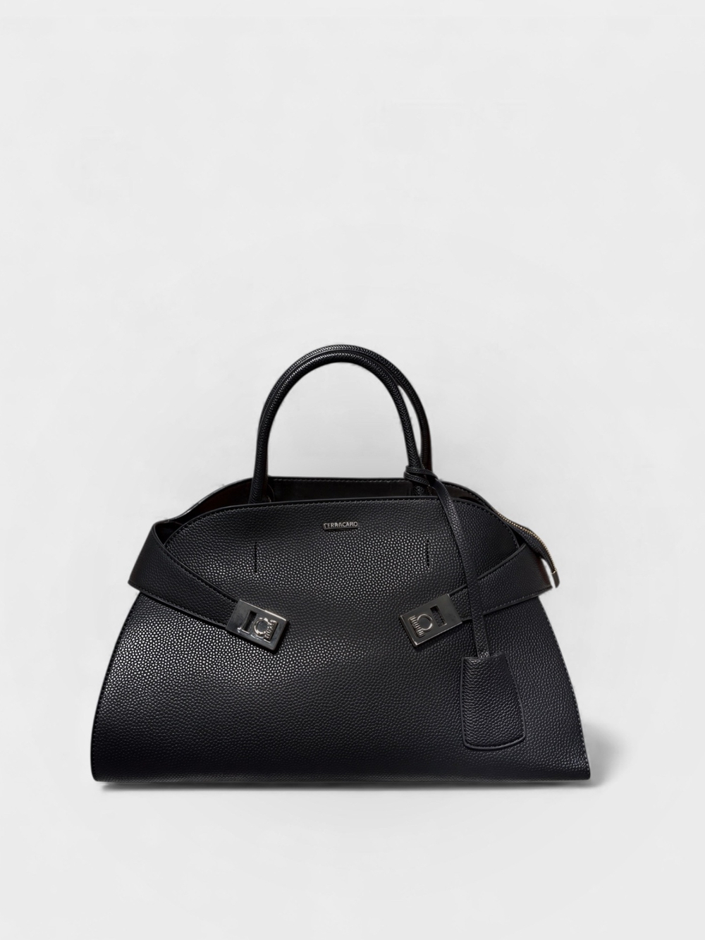 Сумка Ferragamo черная