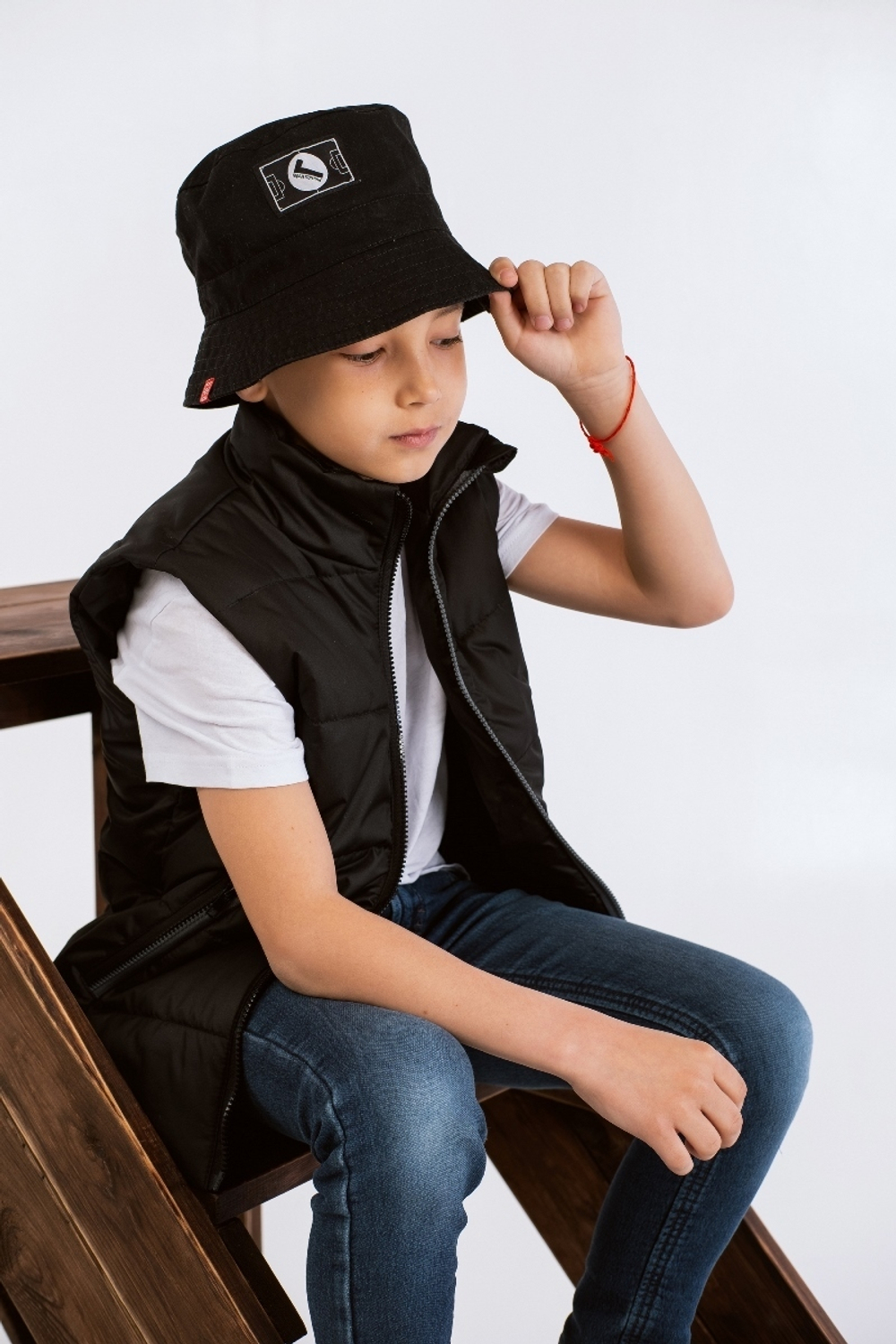 Жилет для мальчика "Смайл" черный