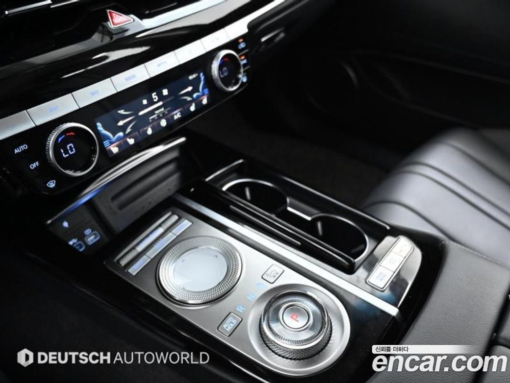 Genesis G80 (RG3) Бензин 2.5 Turbo 2WD (06.2021)