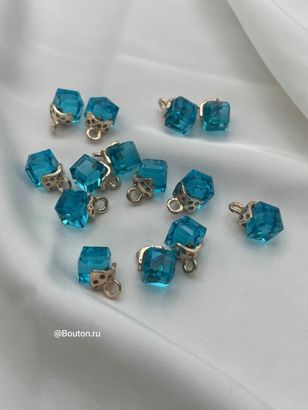 Пуговица на ножке Золото кристалл лазурный