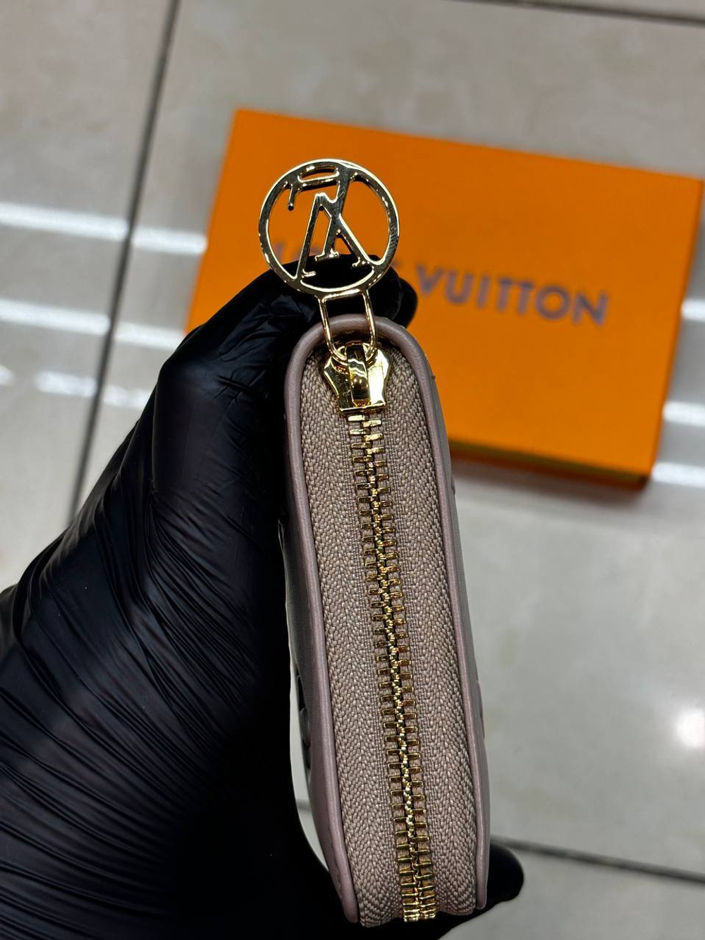 Кошелек Louis Vuitton