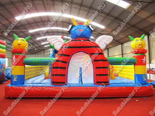 Надувной батут "Муха-Цокотуха", 10*6*4 м
