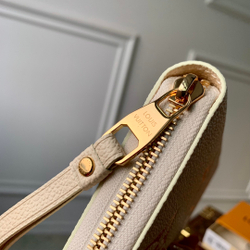 Louis Vuitton Zippy Wallet